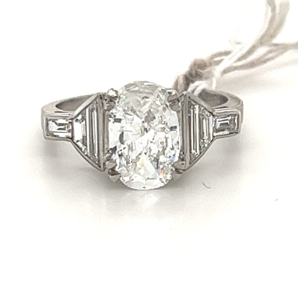 1.56 Oval Engagment Ring