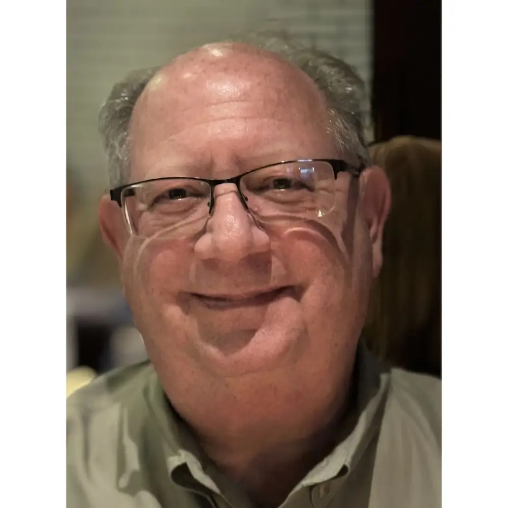 photo of Elliott Herzlich