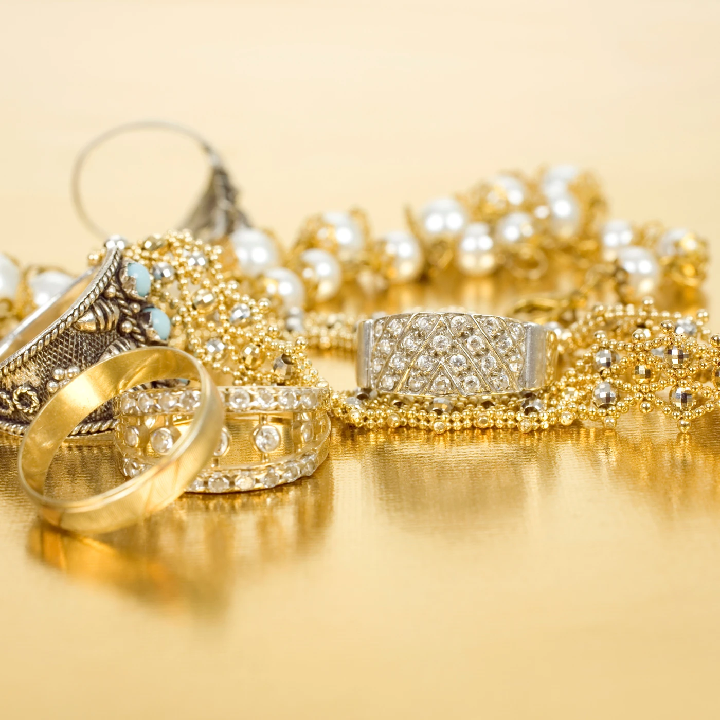 Gold jewelry display for Elliott Jewelers