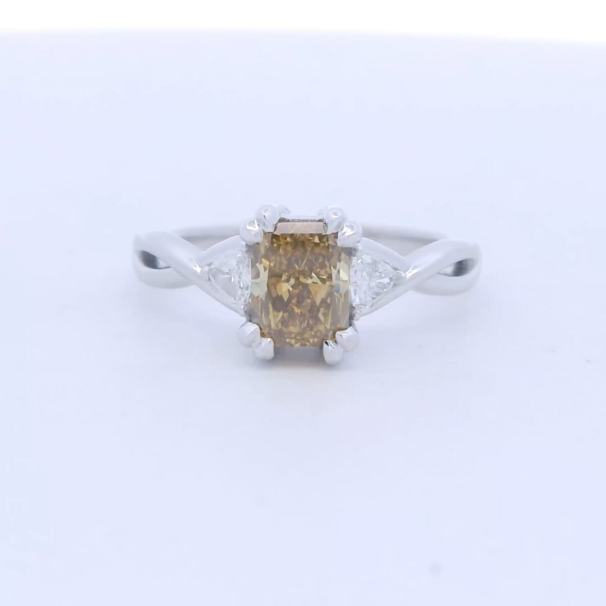 Ladies 14k White Gold Fancy Yellow Diamond Engagement Ring (1.25 cttw.)