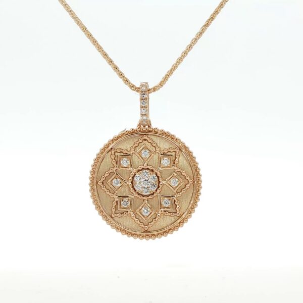 14K YG Diamond Medallion Necklace (.21 cttw.)